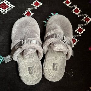 male Ugg slippers, big  size